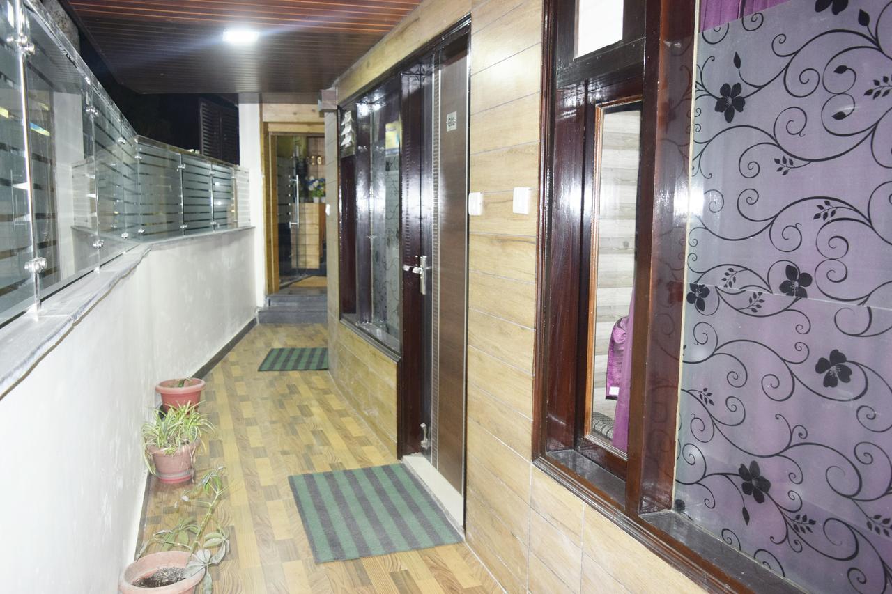 Cloud 7 Acomodação com café da manhã Naini Tāl Exterior foto